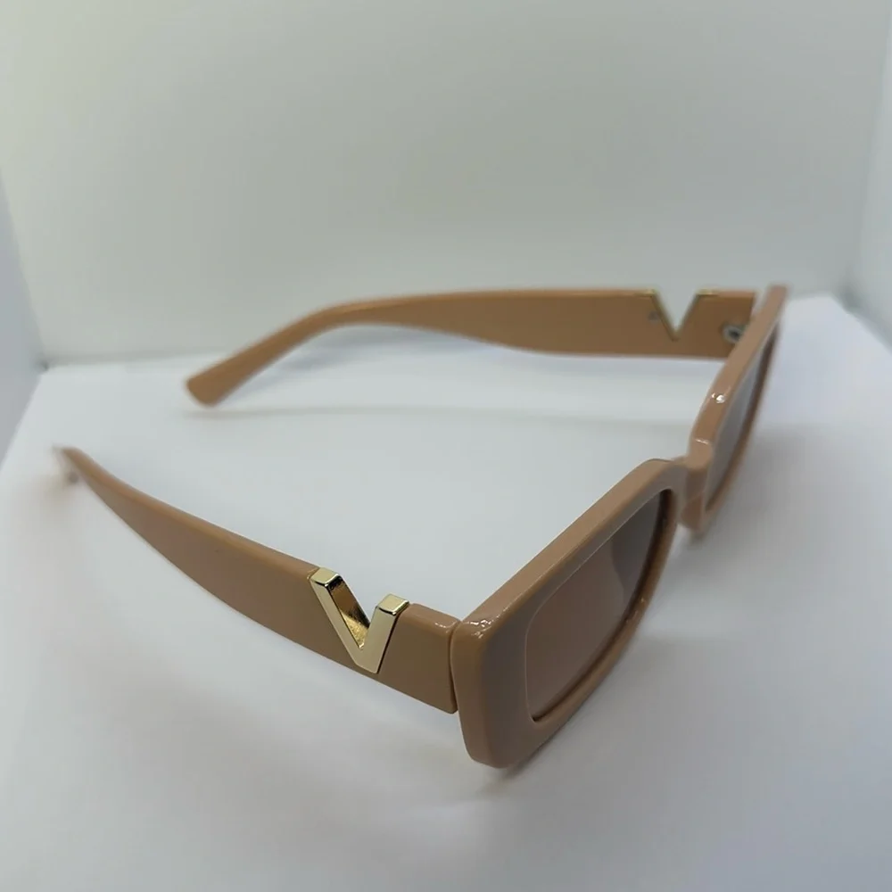 Chic  Retro Nude Square Sunglasses Gold V Detail UV Protection Trendy Shades